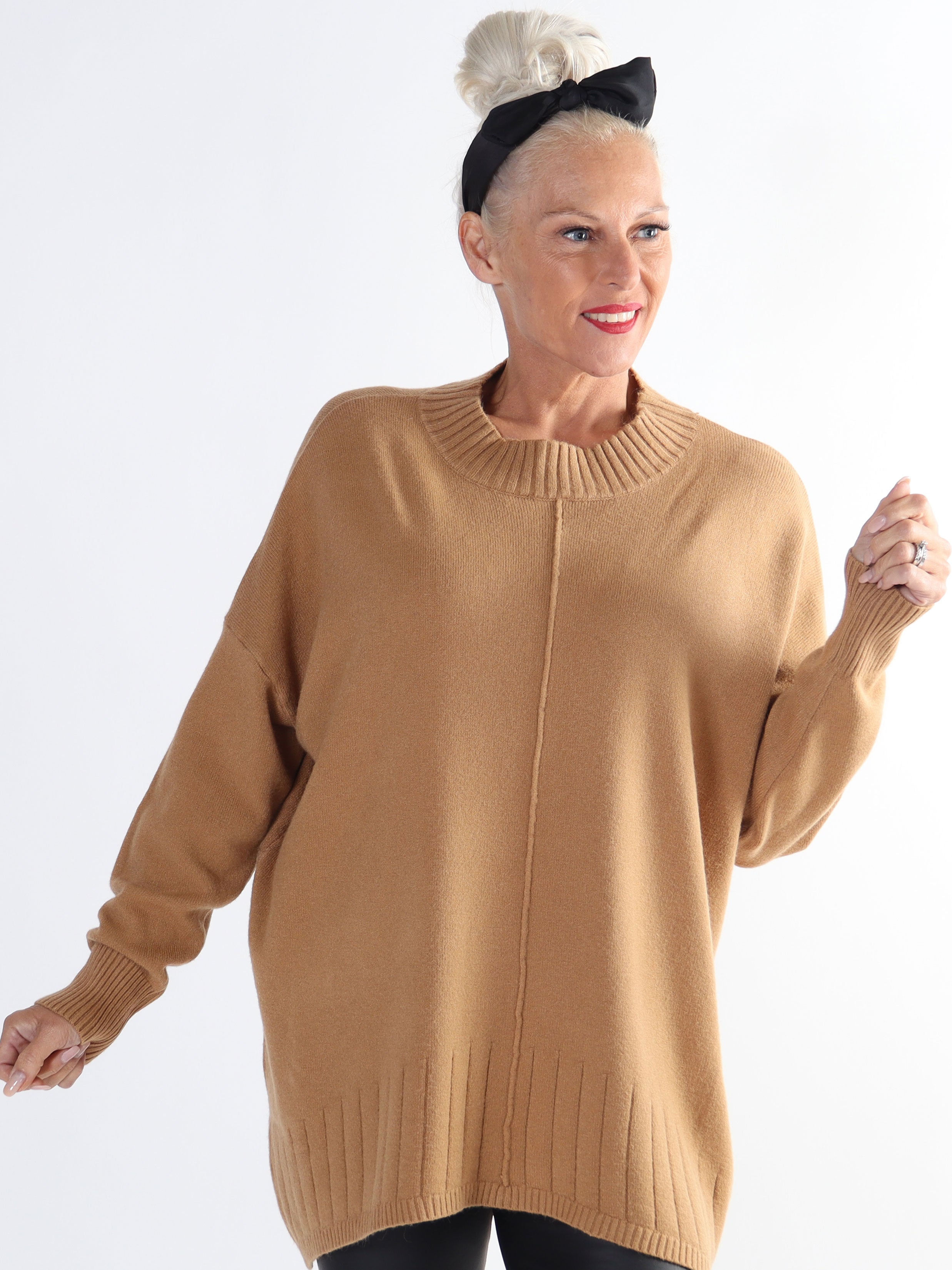 Amora - Lång mjuk plus size tröja